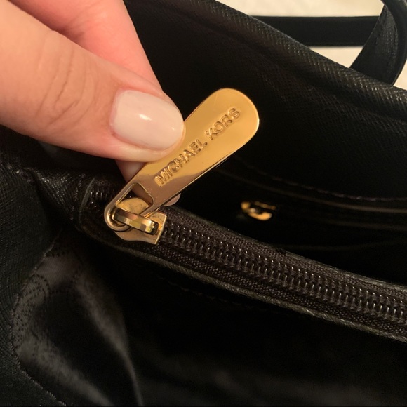 Black Michael Kors Handbag Purse Medium - Picture 11 of 14